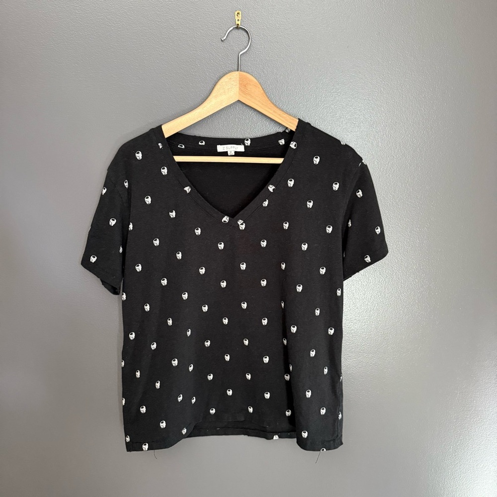 Z Supply Women V Neck Black Skull Fitted Graphic Tee Shirt Size Medium